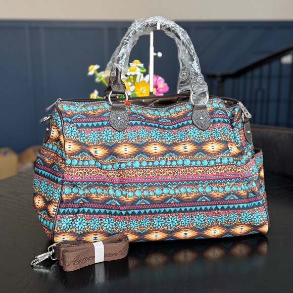 American Bling by Montana West Weekender Bag NWT - Picture 1 of 6